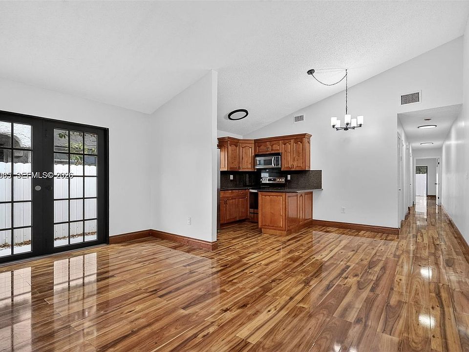 1st image of 1632 SW 19th Ter