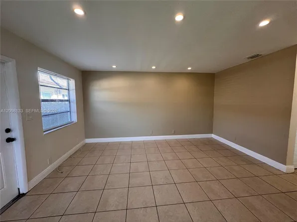 407 NW 7th Ct #S, Hallandale, FL 33009