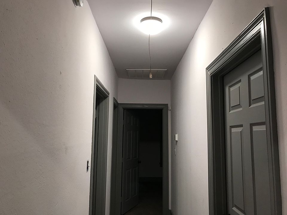 2nd image of 2906 Rosewood St