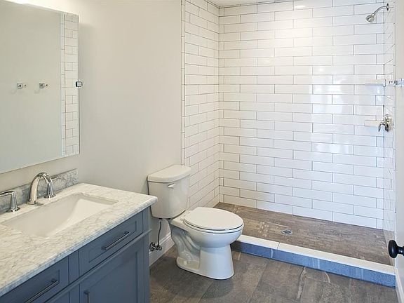 3rd image of 277 Saint George St Ste 203