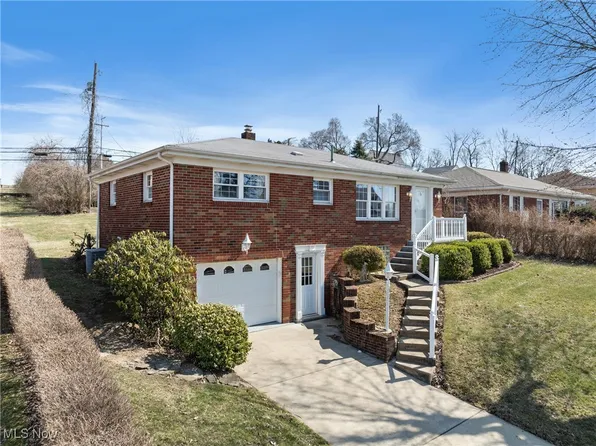 176 Pembroke Rd, Steubenville, OH 43953