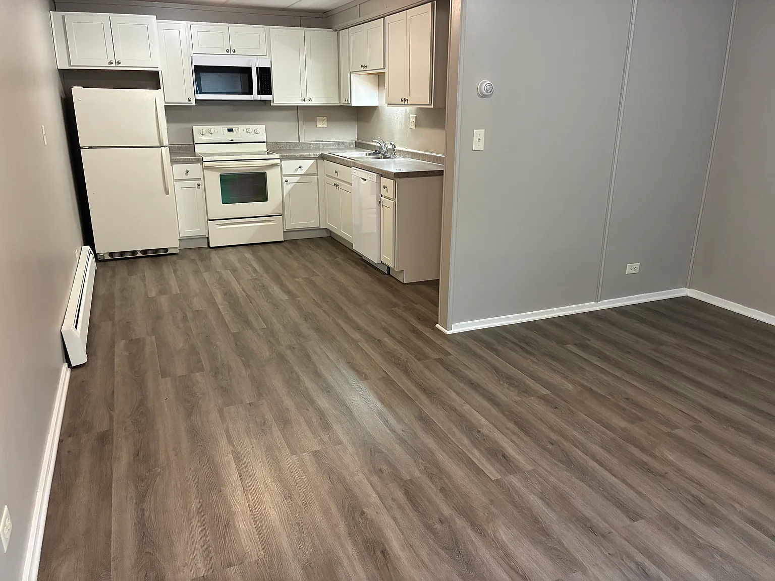 2 bed, $1,600 — Photo 1