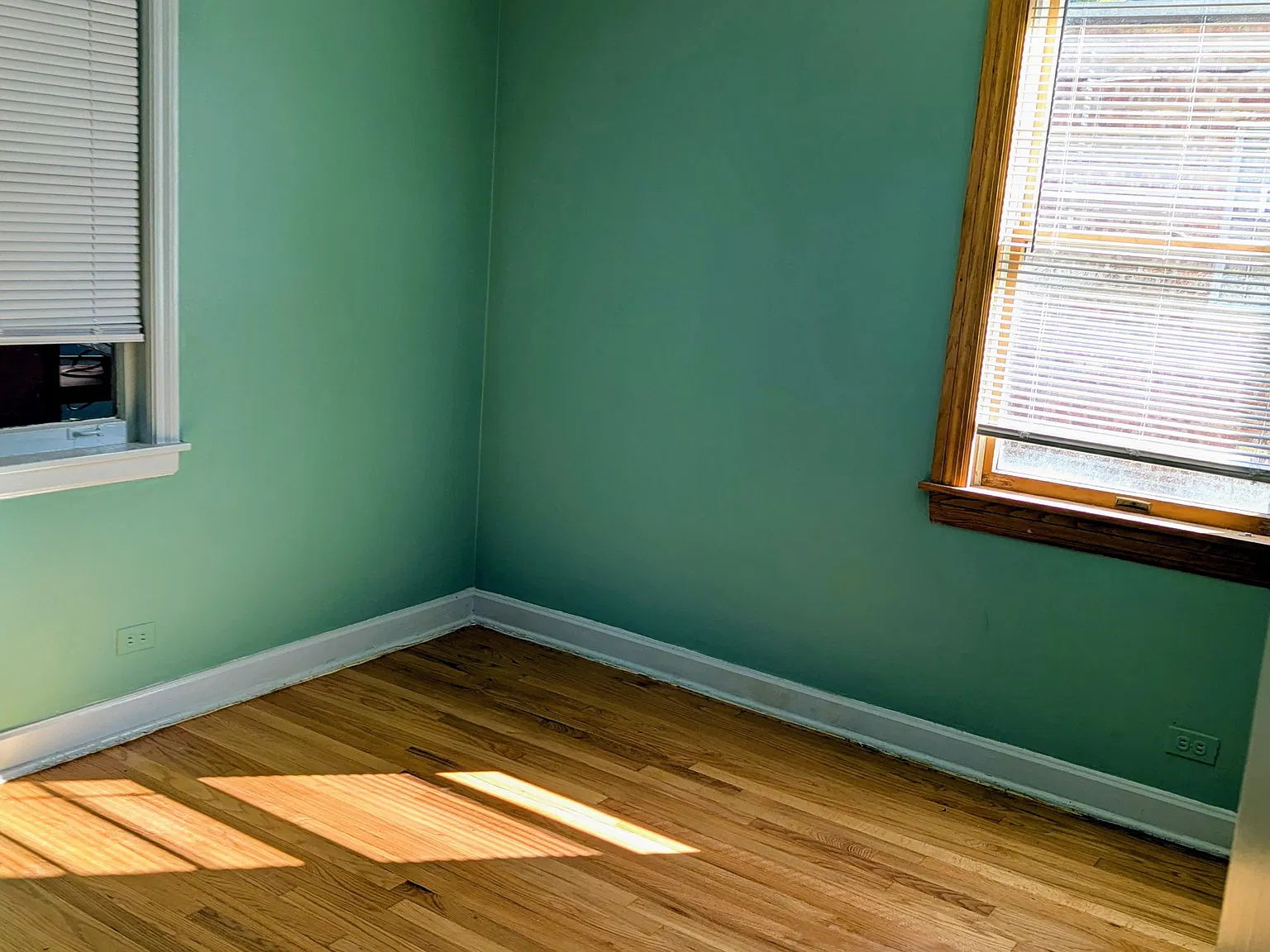2 bed, 1.5 bath, 900 sqft, $1,700 — Photo 2