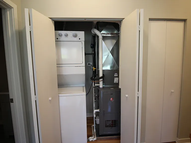 1801 W School St #2S — Photo 6