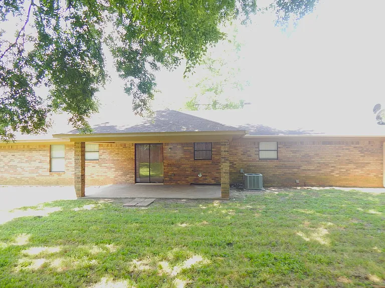 805 Corey Dr — Photo 30