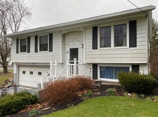 4 Monroe Ct, Le Roy, NY