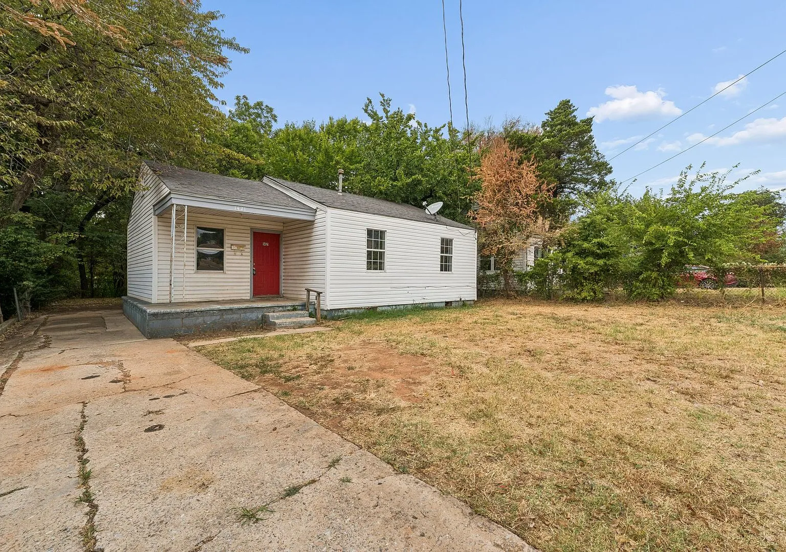 4 Bed 2 Bath Home — Photo 3