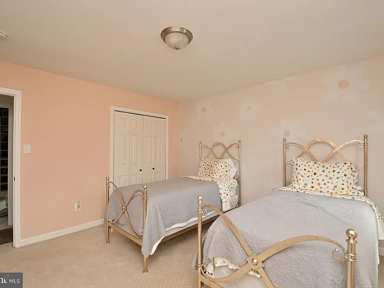 6431 Forest Rd — Photo 27
