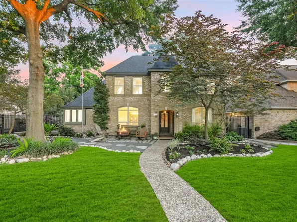 3823 Elmcrest Dr, Houston, TX 77088