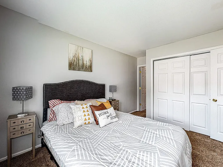 2519 Clarkson Ave — Photo 13