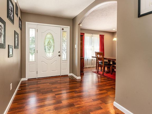 5th image of 407 Margaret Dr