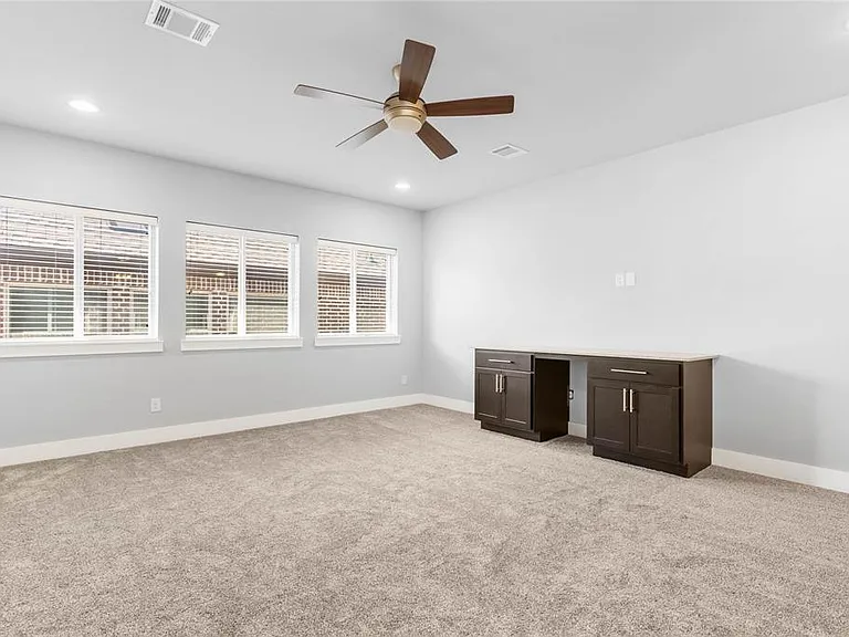 1131 Alpine Dr — Photo 21