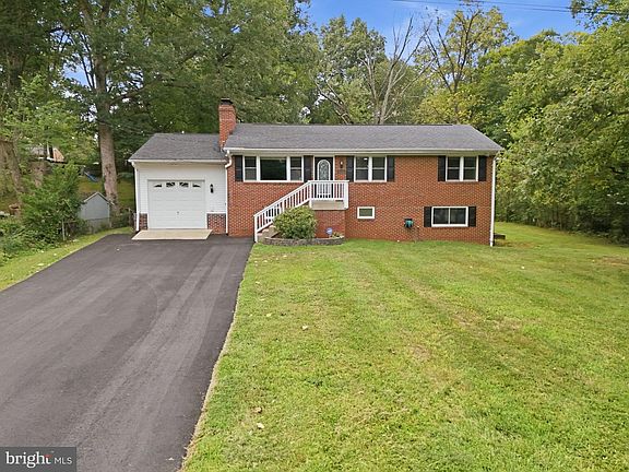 2nd image of 8411 Leland Rd
