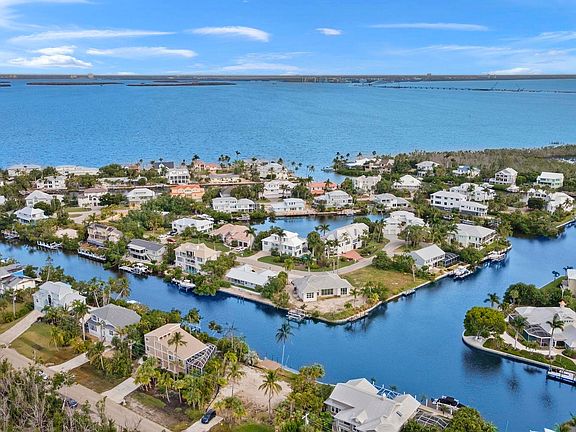 2nd image of 1720 Dixie Beach Blvd