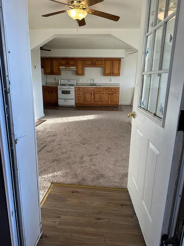 1316 Duss Ave — Photo 2