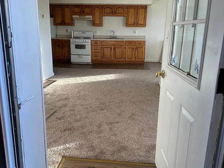 1316 Duss Ave #4 — Photo 2