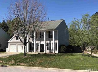 302 Sherwood Forest Pl, Cary, NC 27519