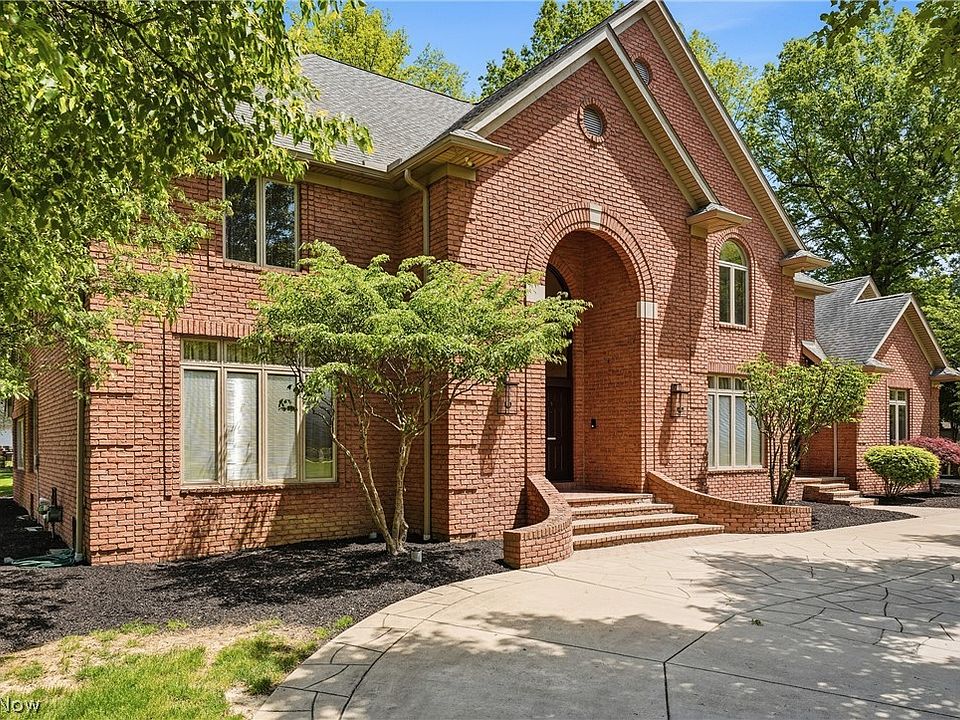 1st image of 822 Park Harbour Dr