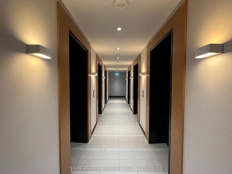 11 Wellesley St W #5806 — Photo 4
