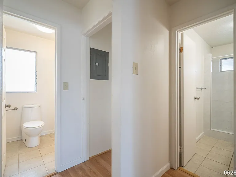 1725 Olona Ln — Photo 11