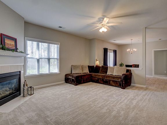 2nd image of 3902 Botsford Ct Unit 103