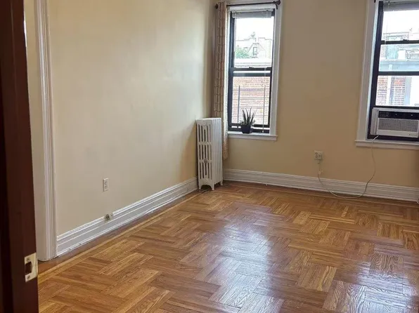 37-16 83 Street #3F, Flushing, NY 11372