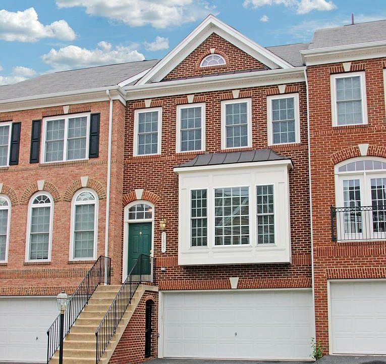 1st image of 21827 Ladyslipper Sq