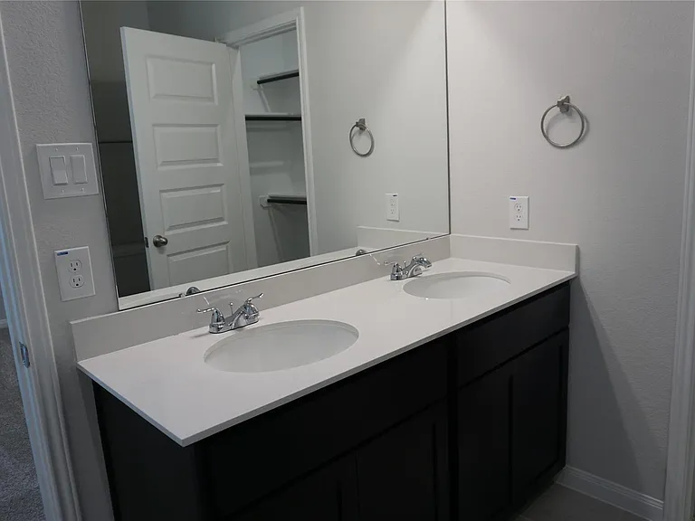 11872 E Gate Dr — Photo 17