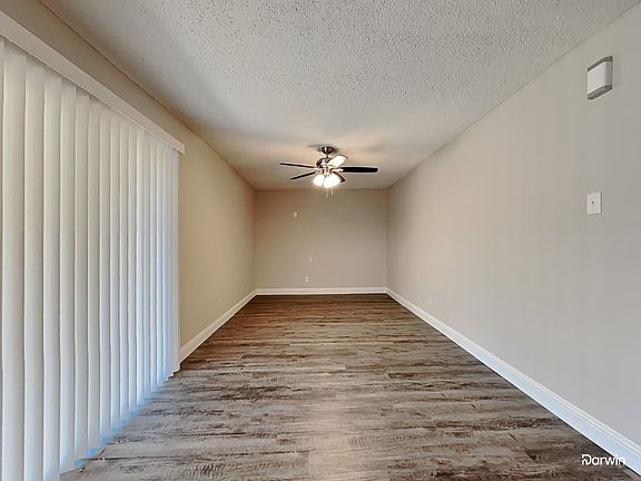 5th image of 4015 Hartford Dr