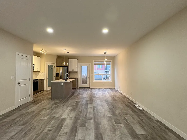 1485 Ravelston Ave W — Photo 6