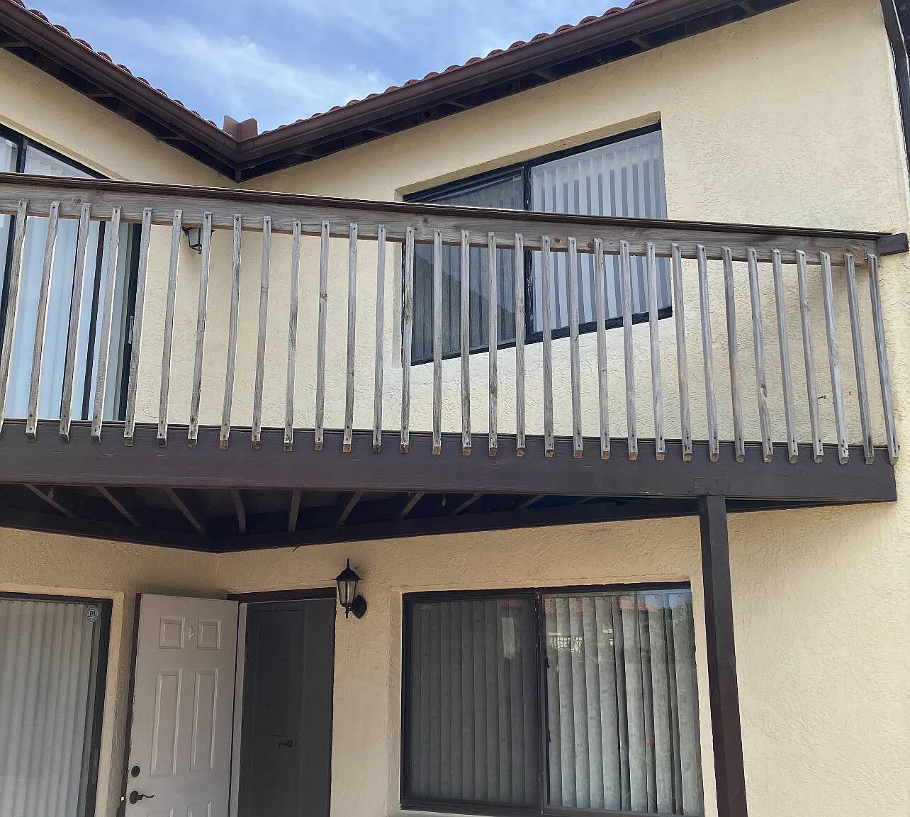 2 bed, 1.5 bath, 1148 sqft, $2,000 — Photo 1