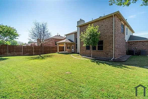 1301 W Collins Cir — Photo 5