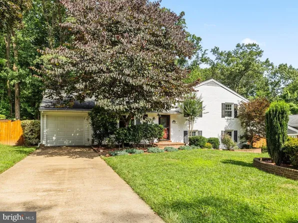 6708 Harwood Pl, Springfield, VA 22152