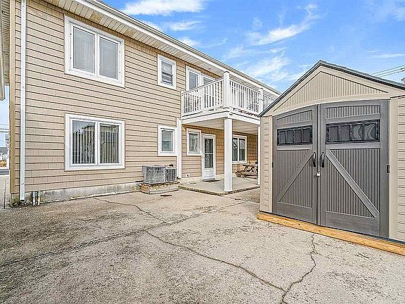 Rubbermaid 7 X 7 Storage 