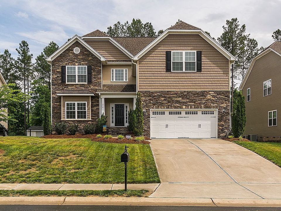1st image of 214 Colonnade Dr