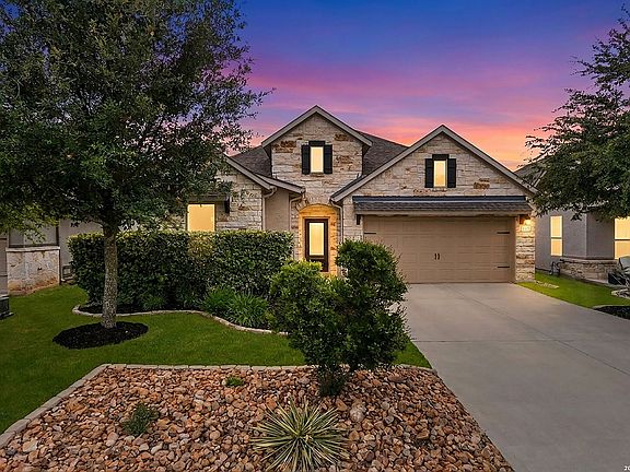 4th image of 120 Escondido