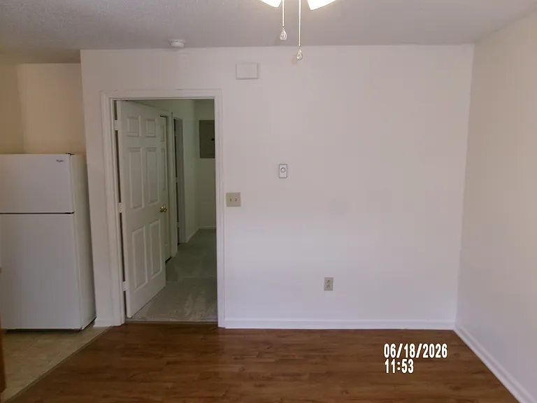 1373 5th St NE #1373 — Photo 4