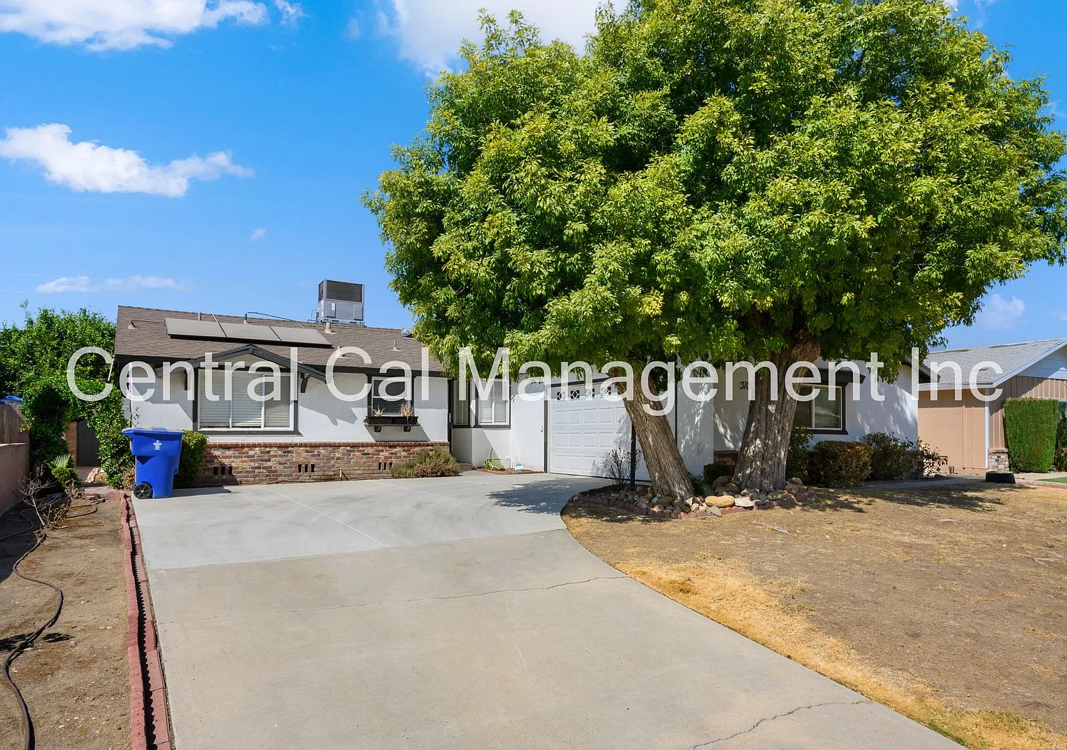 3 Bedroom/2 Bath Home with Solar - $2050 per month! — Photo 2