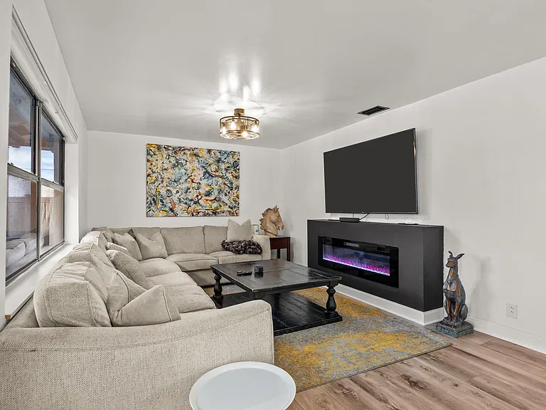 14248 Paddock Dr — Photo 11