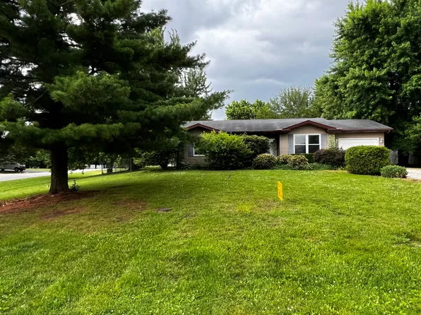 515 Valley View Dr, Philo, IL 61864