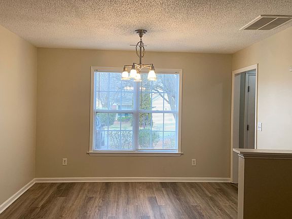 2nd image of 2528 Wheatfield Dr