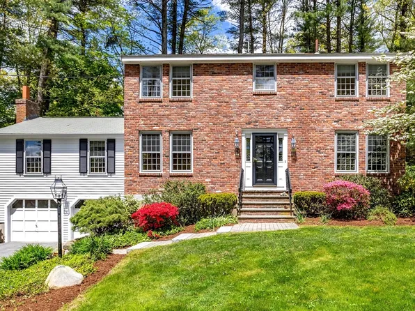 158 Ministerial Dr, Concord, MA 01742
