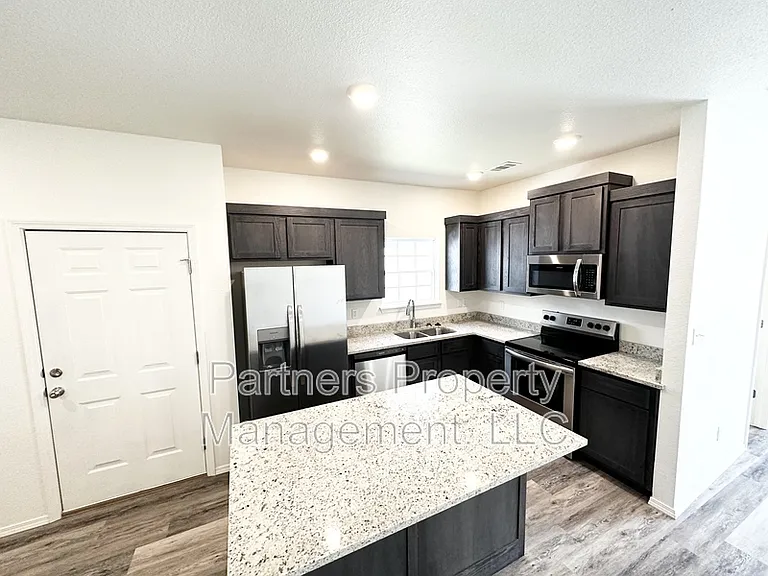 779 S Rupple Rd #1 — Photo 2