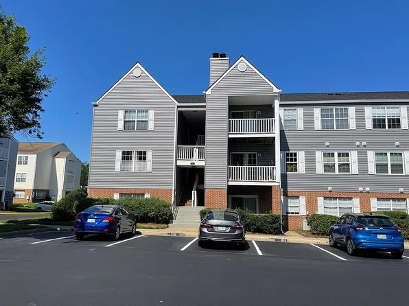 200 Grosvenor Ln APT 203, Stafford, VA 22556