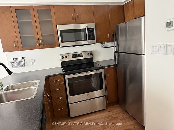 5th image of 42 Western Battery Rd #734