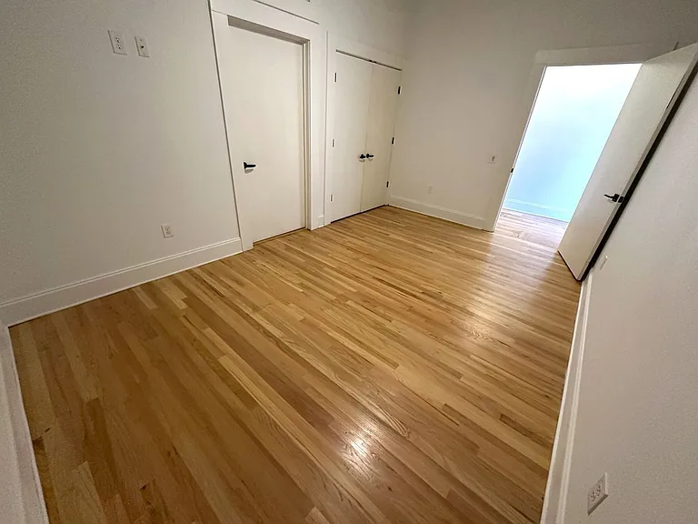 582 Mulberry St — Photo 5
