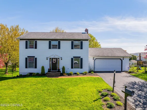 44 Cotswold St, Danville, PA 17821