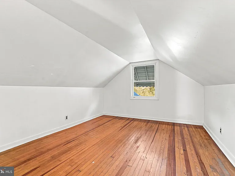 703 Media Pkwy — Photo 17