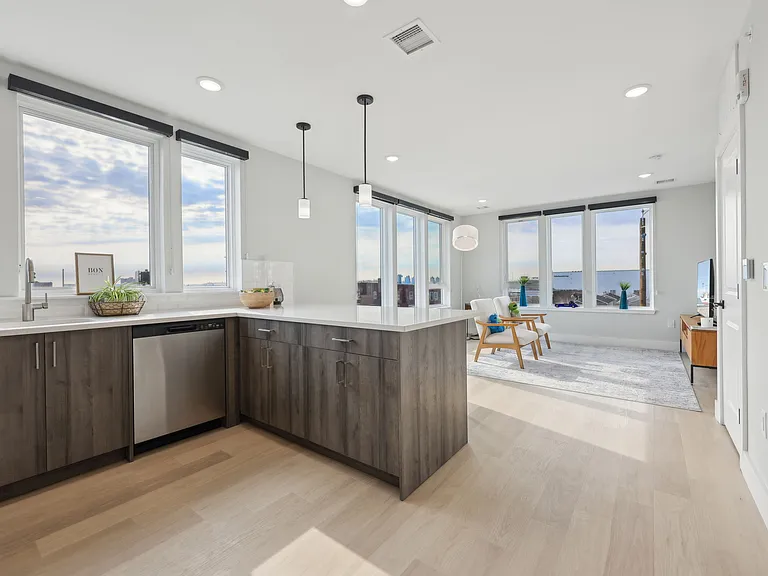 Astor by Gomes — Photo 13