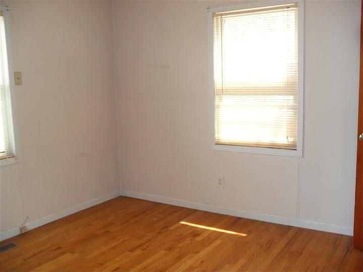 504 S Lakin St, Lakin, KS 67860 Zillow